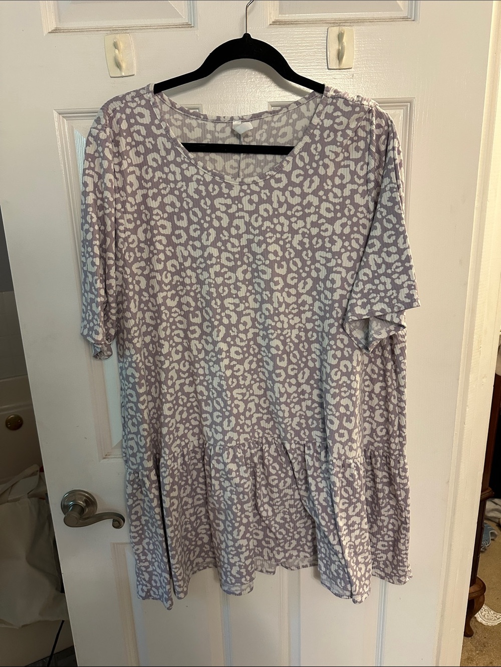 Women’s Lavender Animal Print Short Sleeve Peplum Top